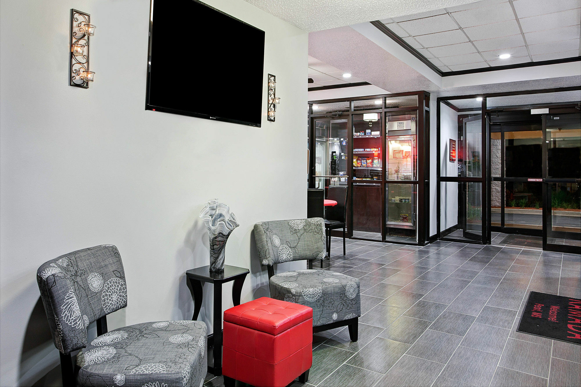 Ramada By Wyndham Pearl/Jackson Airport Hotel Exterior photo